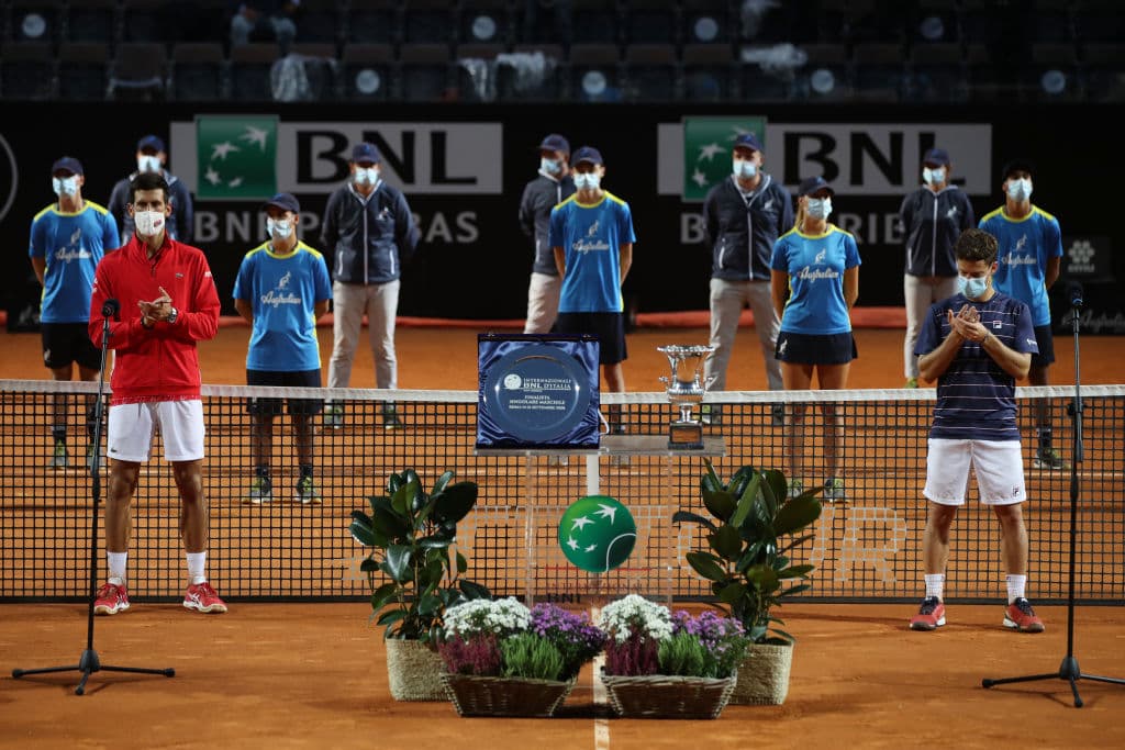 'Nole', después de su desastroso paso por el US Open, levanta su copa número 36 del torneo Masters 1000 derrotando 7-5 y 6-3 a Diego Schwartzman, ¡enorme!