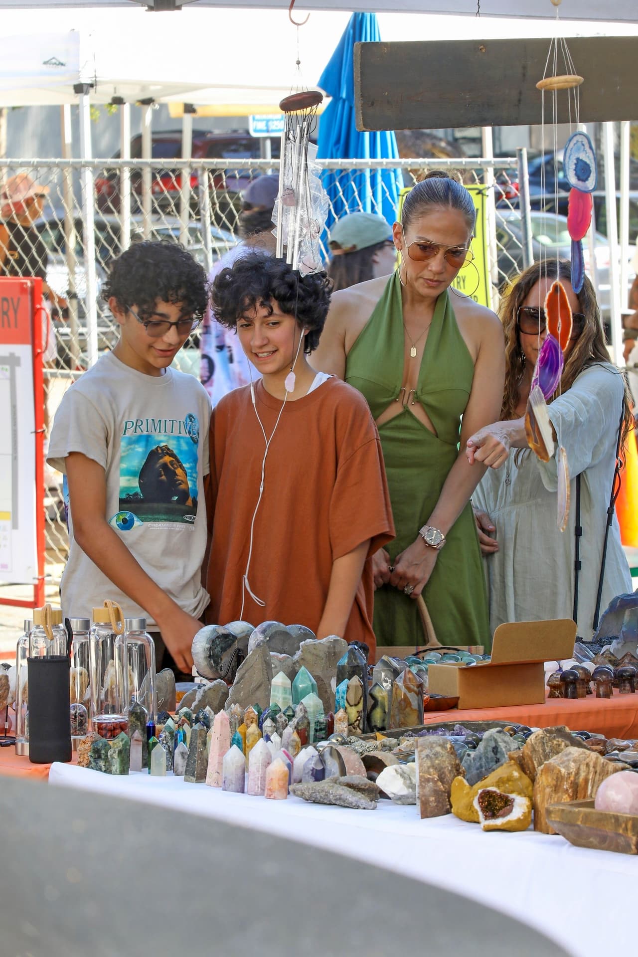 "Ellos
<b> quieren tiempo con sus amigos</b> cuando no están siendo observados y perseguidos y fotografiados", reconoció. 
<br>