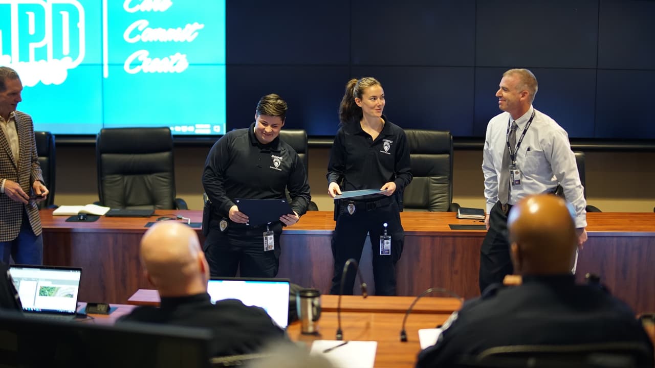 También se otorgó un galardón al empleado civil, que en esta ocasión fue para Michael Lutley. Los premiados agradecieron la distinción por parte de CMPD.