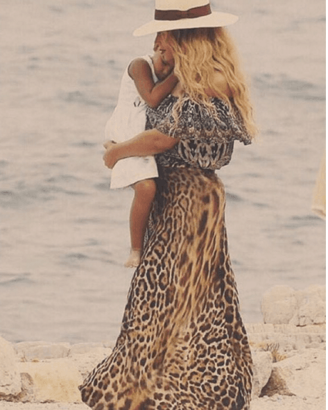 Pero no sólo las cámaras y los eventos deportivos son del gusto de la pareja, ya que viajar en familia es otra de las actividades que más disfrutan.