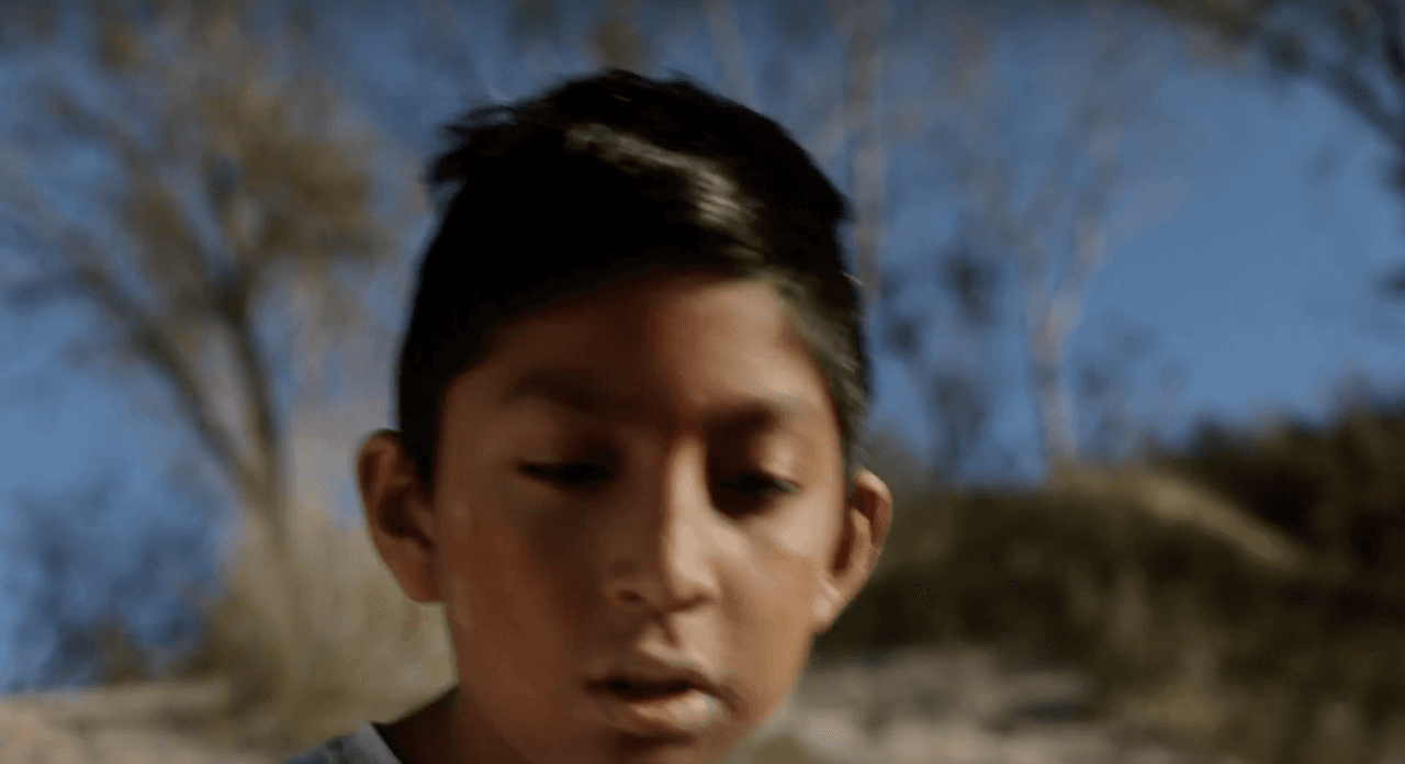 <b>Deathless Dream</b>
<br>Dir. Julio C. Padilla
<br>Sábado, 19 de octubre, 12:00PM @ Corona Park, Queens
<br>
<br>“Bolivar, 12, sueña con el re encuentro con sus padres en Chicago, pero cuando el inmenso desierto lo pierde, mientras trata de cruzar la frontera clandestinamente desde México, sólo habrá una forma de conseguirlo.”