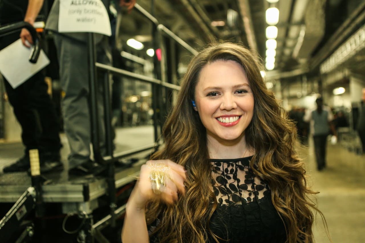 Una cosa fue lo que viste en televisión y otra lo que te perdiste. Pero, relax! Nuestro lente te trae el detrás de cámaras de la esta entrega de Premio Lo Nuestro.