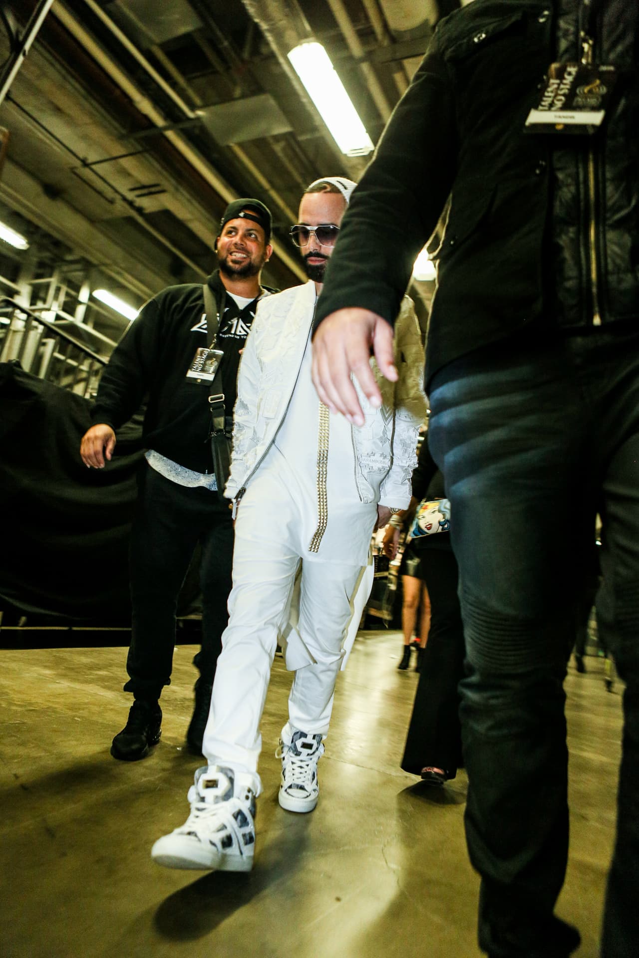 Una cosa fue lo que viste en televisión y otra lo que te perdiste. Pero, relax! Nuestro lente te trae el detrás de cámaras de la esta entrega de Premio Lo Nuestro.