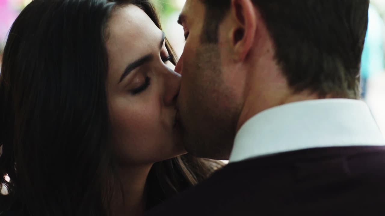 Luego de que Víctor sospechara que Adela estaba enamorada de Miguel se alejó de ella. En medio de un festejo por un importante triunfo para sus negocios, Miguel y Adela vivieron un momento de amor que terminó en un beso. Para su mala suerte,
<b> </b>Jimena los vio desde lejos.