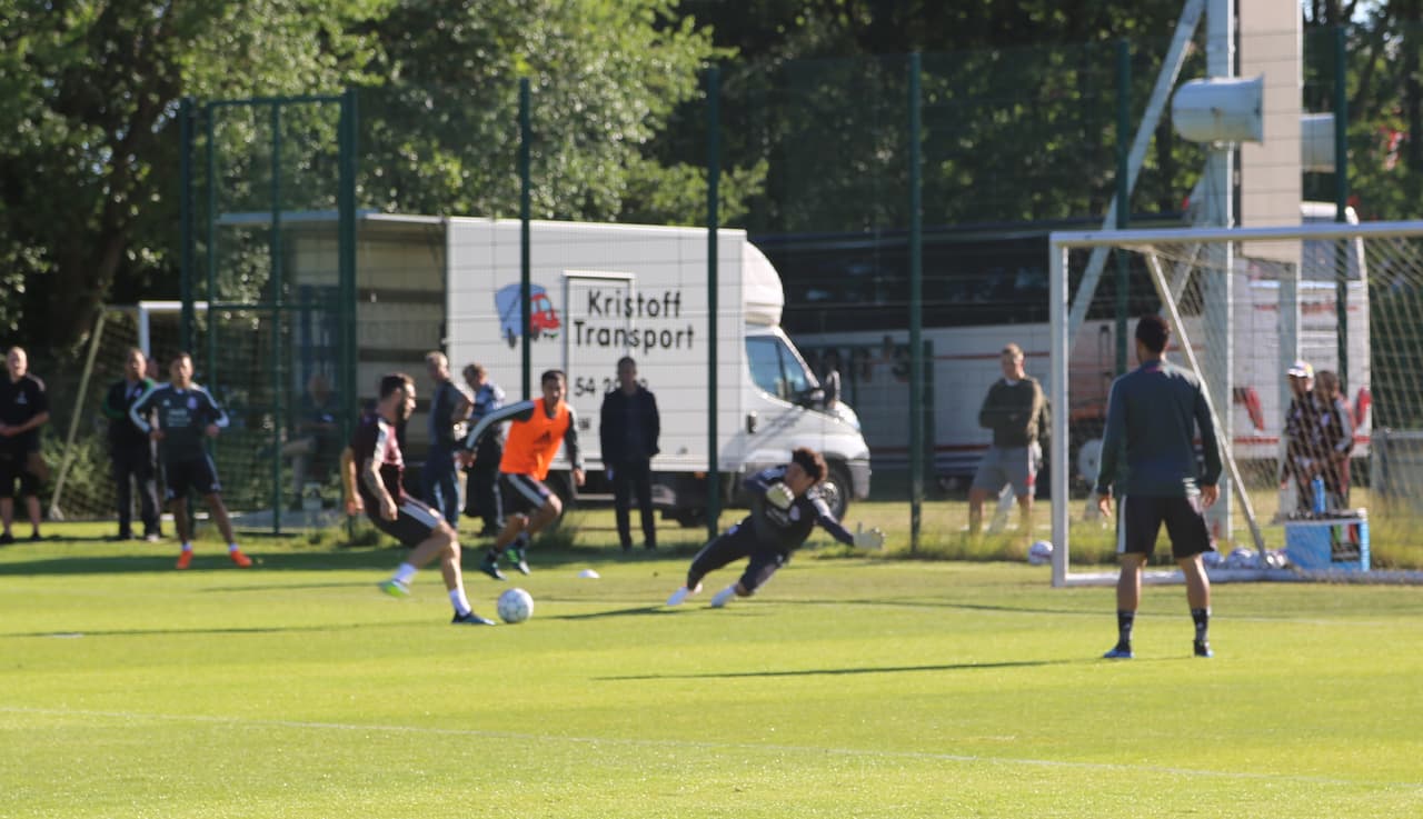 México aún busca su equipo ideal para el partido contra Alemania en el debut del 19 de junio en el Mundial.