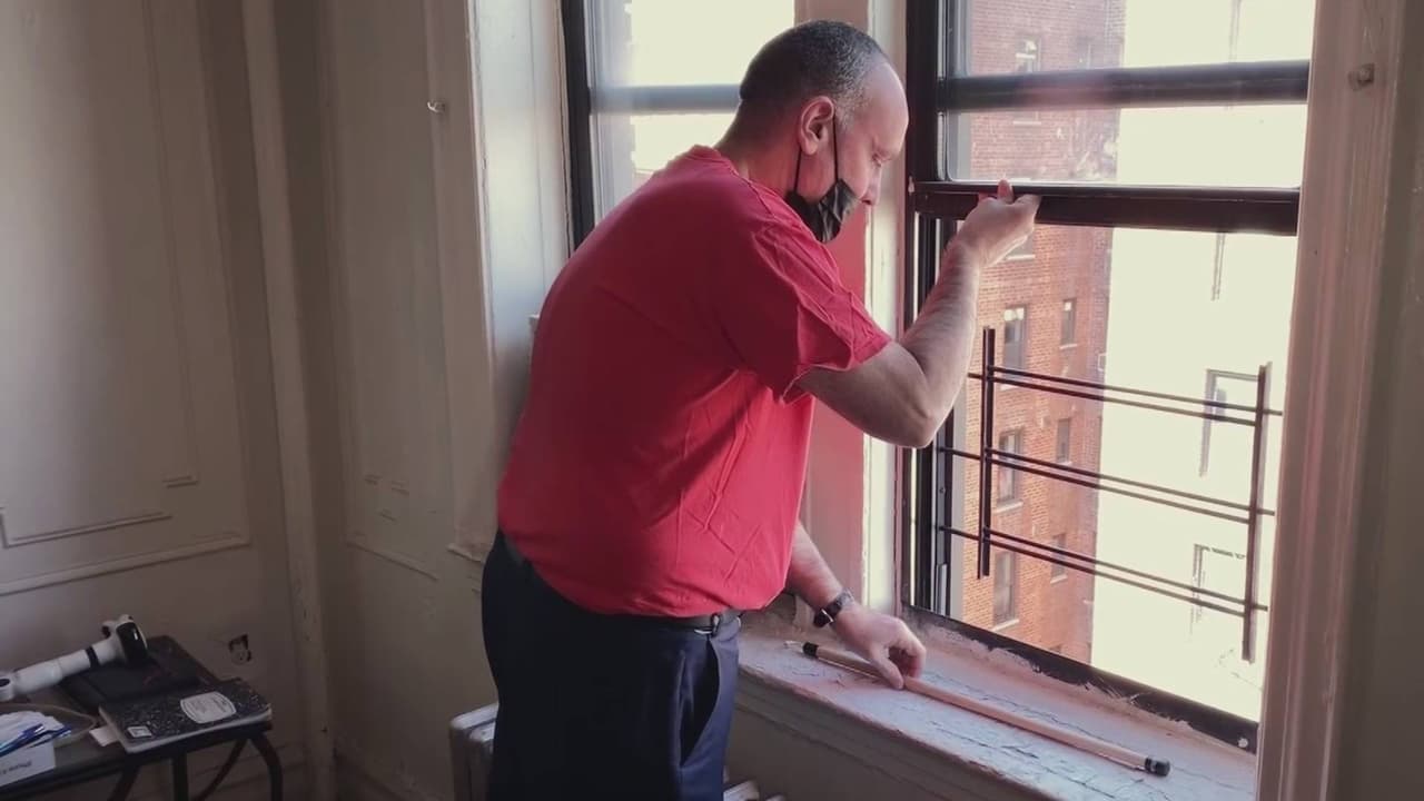 Inquilinos de edificio en Queens ganan batalla y logran que casero arregle sus apartamentos