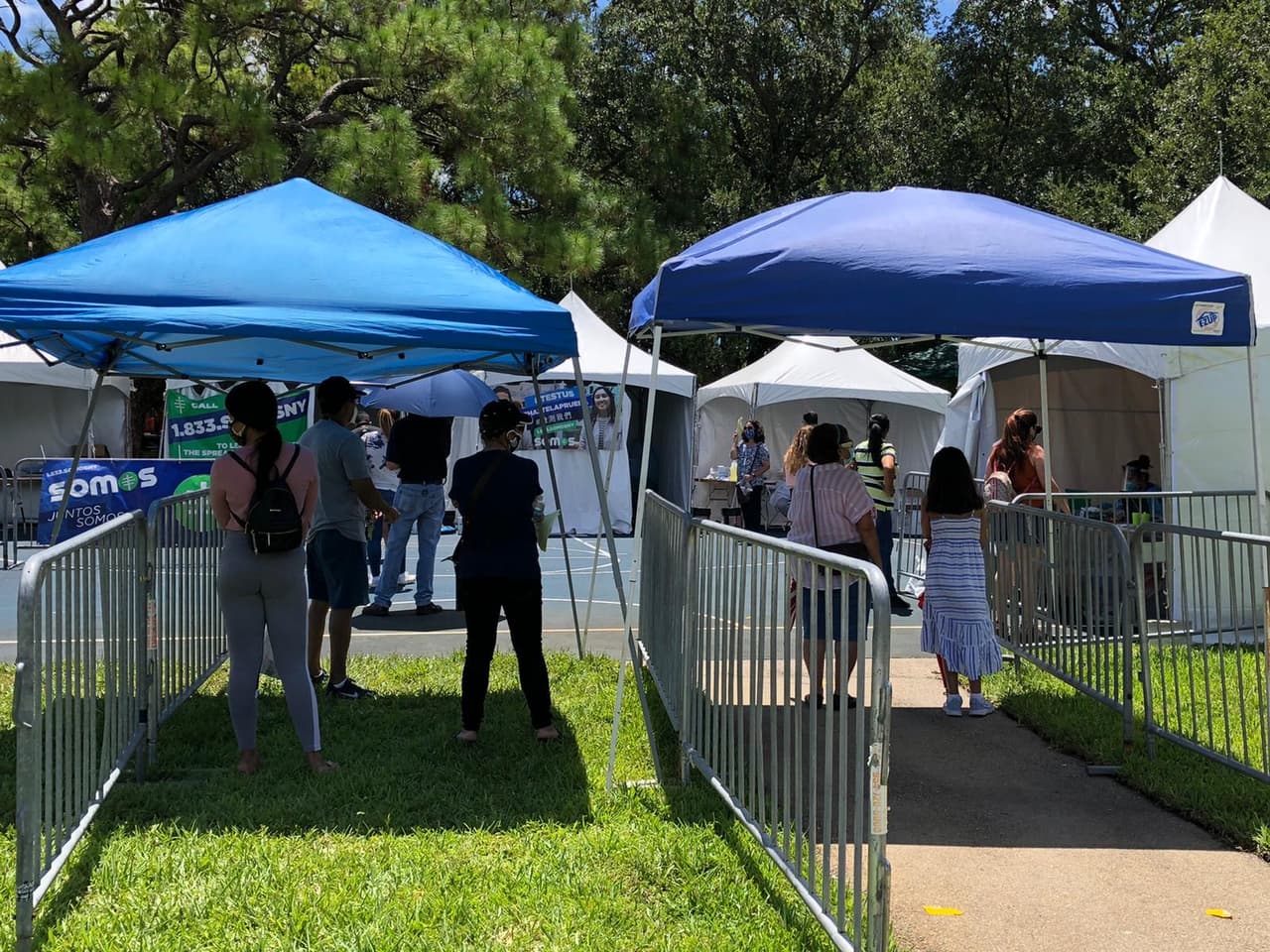 <b>Florida International University:</b> en MMC11200 SW 8th Street, Miami, FL 33199 
<a href="https://curative.com/search#9/25.8943/-80.3193" target="_blank">Puede solicitar la cita aquí. </a>