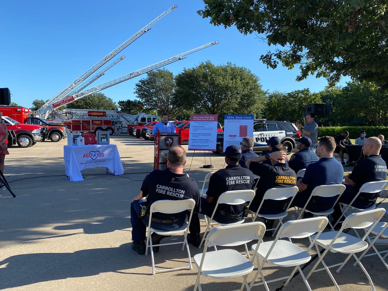 Una nueva ley que elimina la responsabilidad de quie lo use entra en efecto el 1 de septiembre y también eliminará el requerir entrenamiento para operar dicho aparato. Ahora no pueden demandar a las personas por usar este aparato ya que están actuando bajo la ley del buen samaritano.