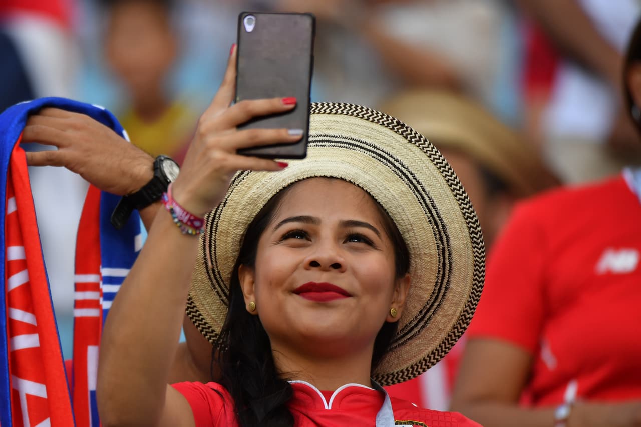 Los fanáticos de Panamá debutaron apoyando en un Mundial de mayores a su selección y en esa fiesta en las tribunas se encontraron a los hinchas de Bélgica, su primer rival en Rusia 2018.
