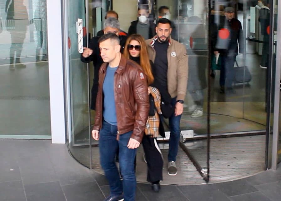 El sábado 26 de noviembre Laura Fa reveló que 
<b><a href="https://www.univision.com/famosos/shakira-y-pique-acuerdo-encriptado-maxima-seguridad">el acuerdo de Shakira y Piqué estaba "encriptado"</a></b> para evitar que se filtraran detalles de lo pactado.
<br>