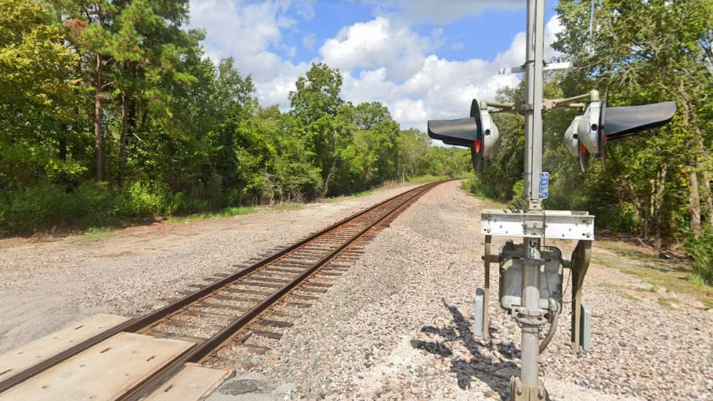 Confirman descarrilamiento de un tren de 31 vagones al noroeste del condado Montgomery