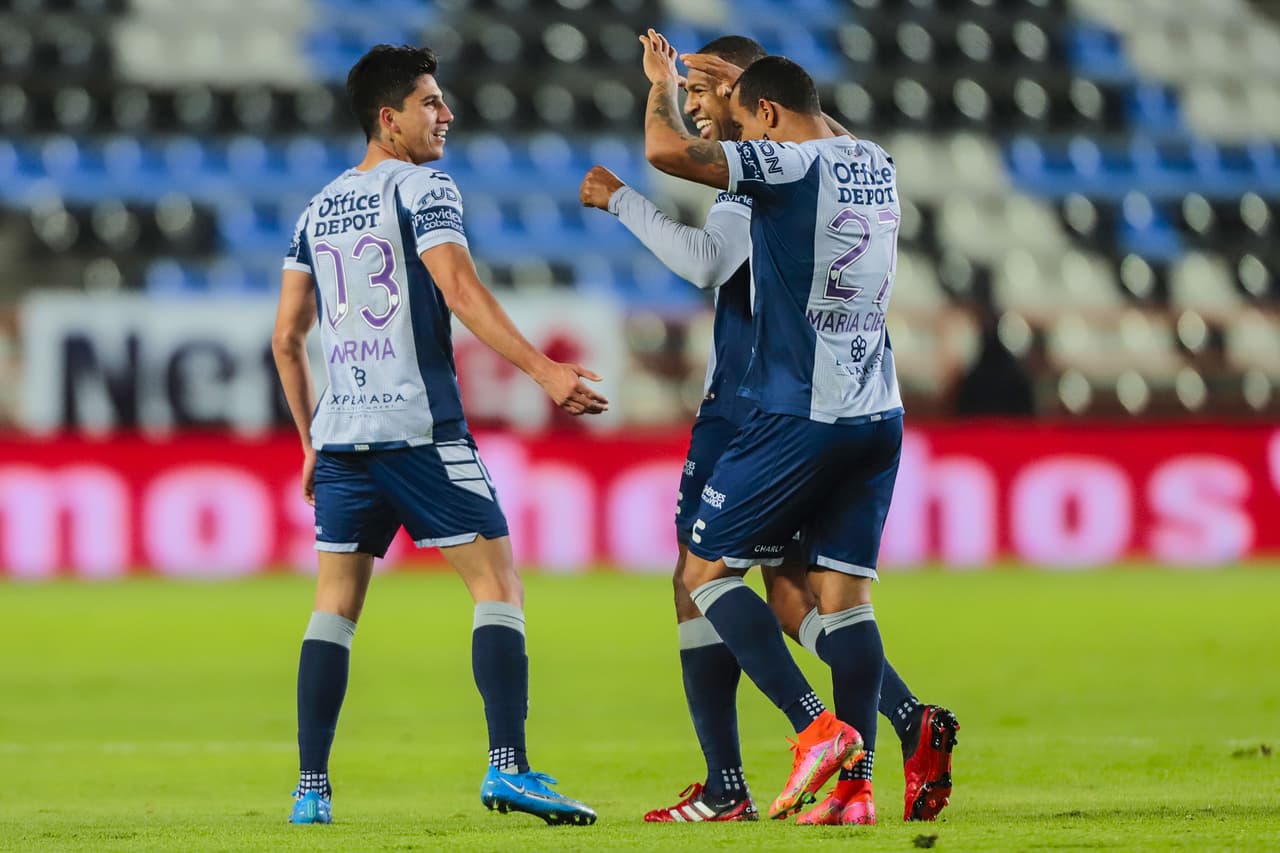 Con goles de Ismael Sosa y Kevin Álvarez, Pachuca rompe la maldición y logran vencer 2-1 a Tijuana.Pachuca pasa del último lugar al penúltimo y Xolos se queda con la octava plaza.