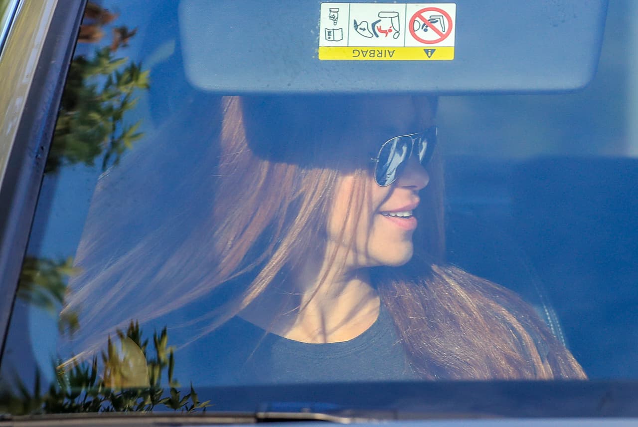 La prensa española ha reportado que la colombiana mantiene negociaciones con su ex para determinar la custodia de sus dos hijos. 
<br>