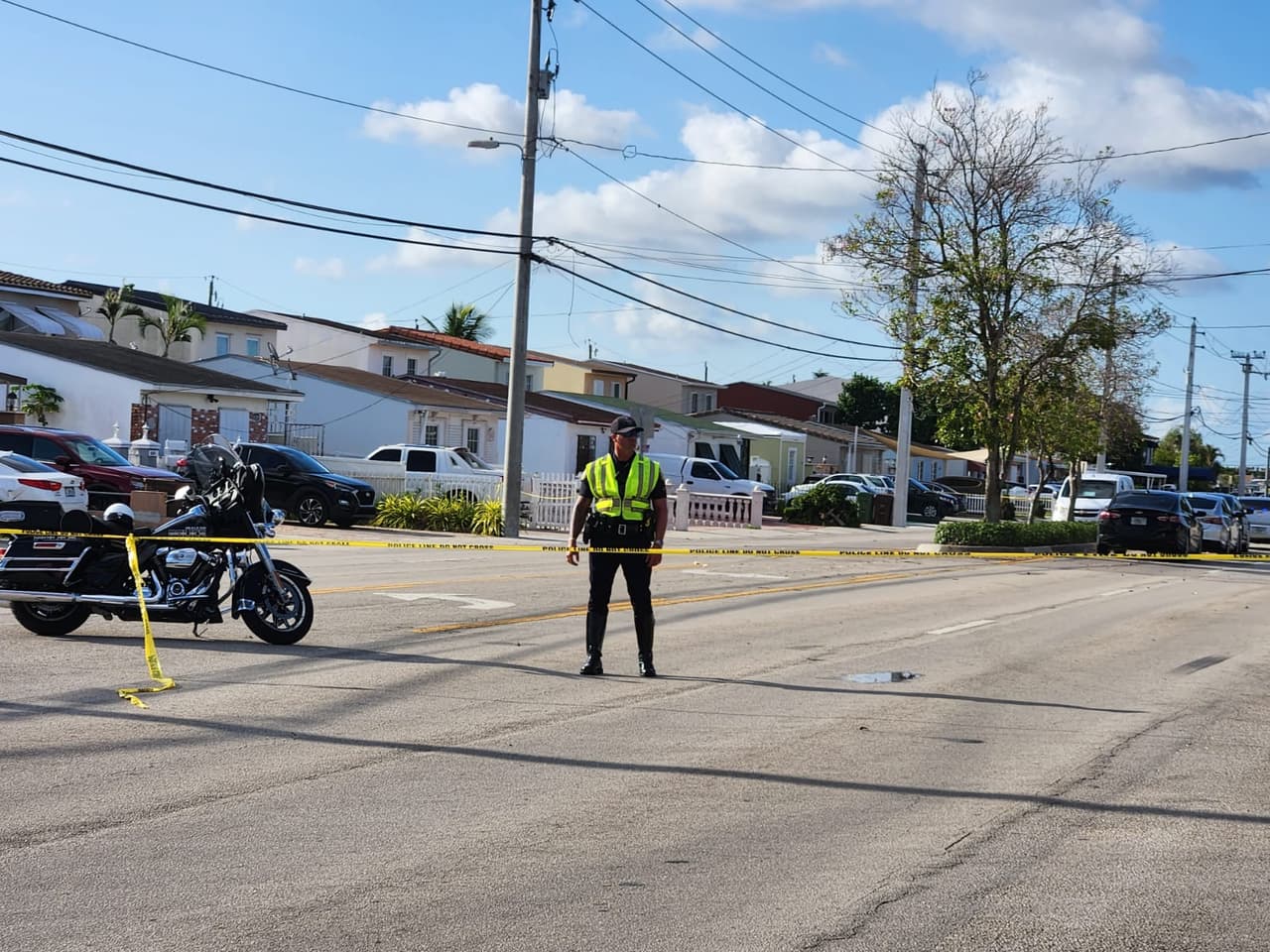 Vecinos de Hialeah sorprendidos, apuñalan mortalmente a un hombre  en su casa
