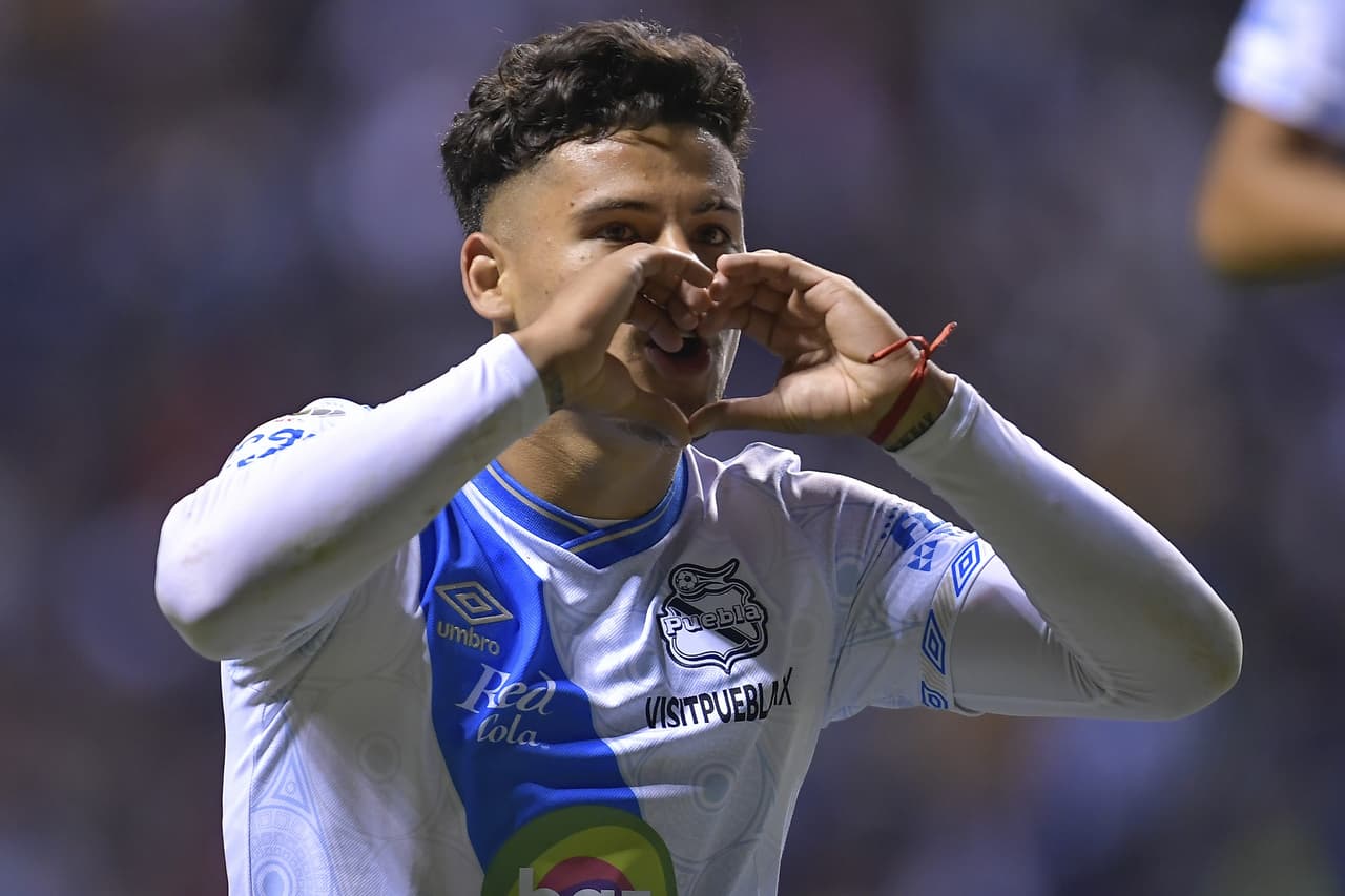 Puebla consigue la primer derrota de la Liguilla luego de remontar al León 2-1 gracias a las anotaciones de Pablo Parra y Maximiliano Araujo.