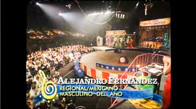 El premio en la categoría Regional Mexicana, Artista Masculino del Año, fue para Alejandro Fernández, quien no pudo estar presente para recibir la distinción.