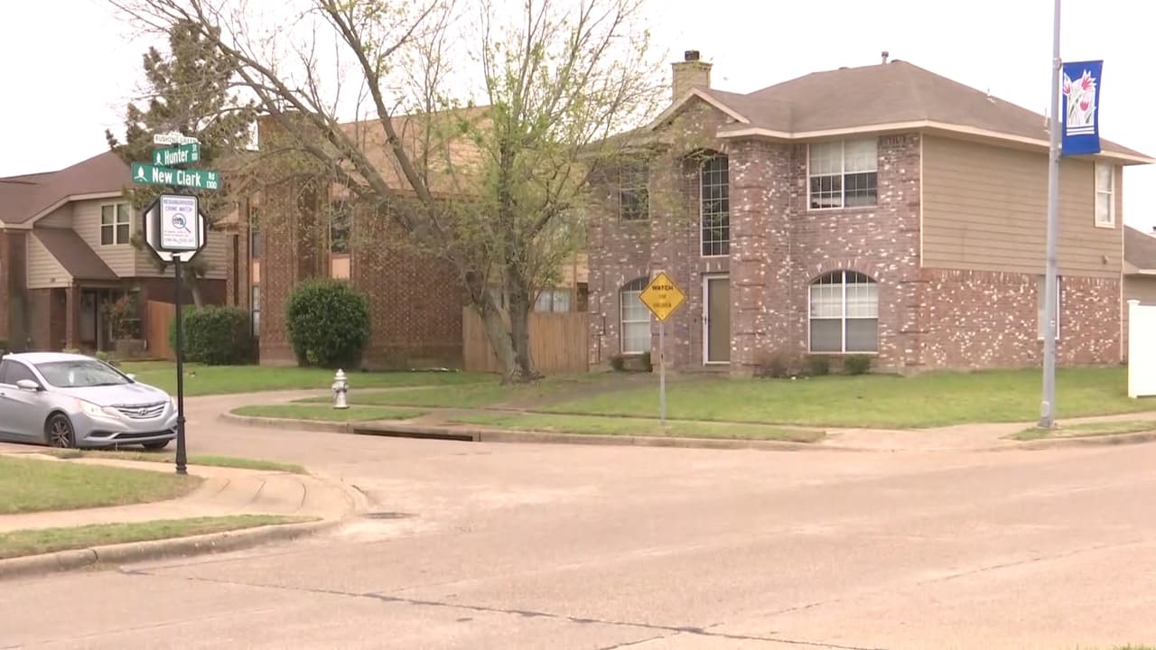 "Trágico accidente": policía halla muerto en una piscina a niño reportado como desaparecido en Cedar Hill