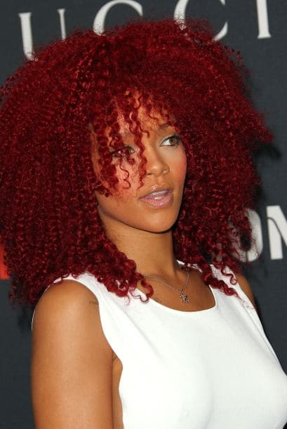 ¿Eres fan de Riri y quieres realizarte un cambio de look radical? ¡Llegaste al sitio correcto! Inspírate con los mejores hairstyles de la cantante de Barbados.