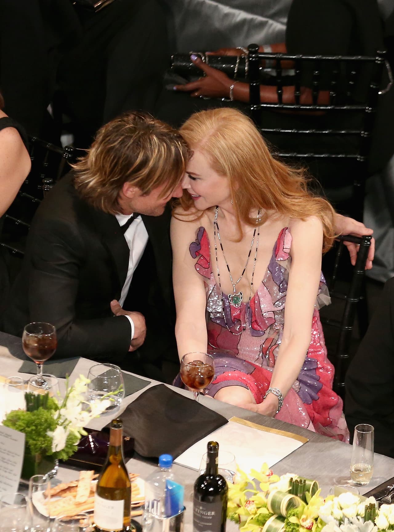 Para quienes dudaran de su amor, mira a estos tórtolos.