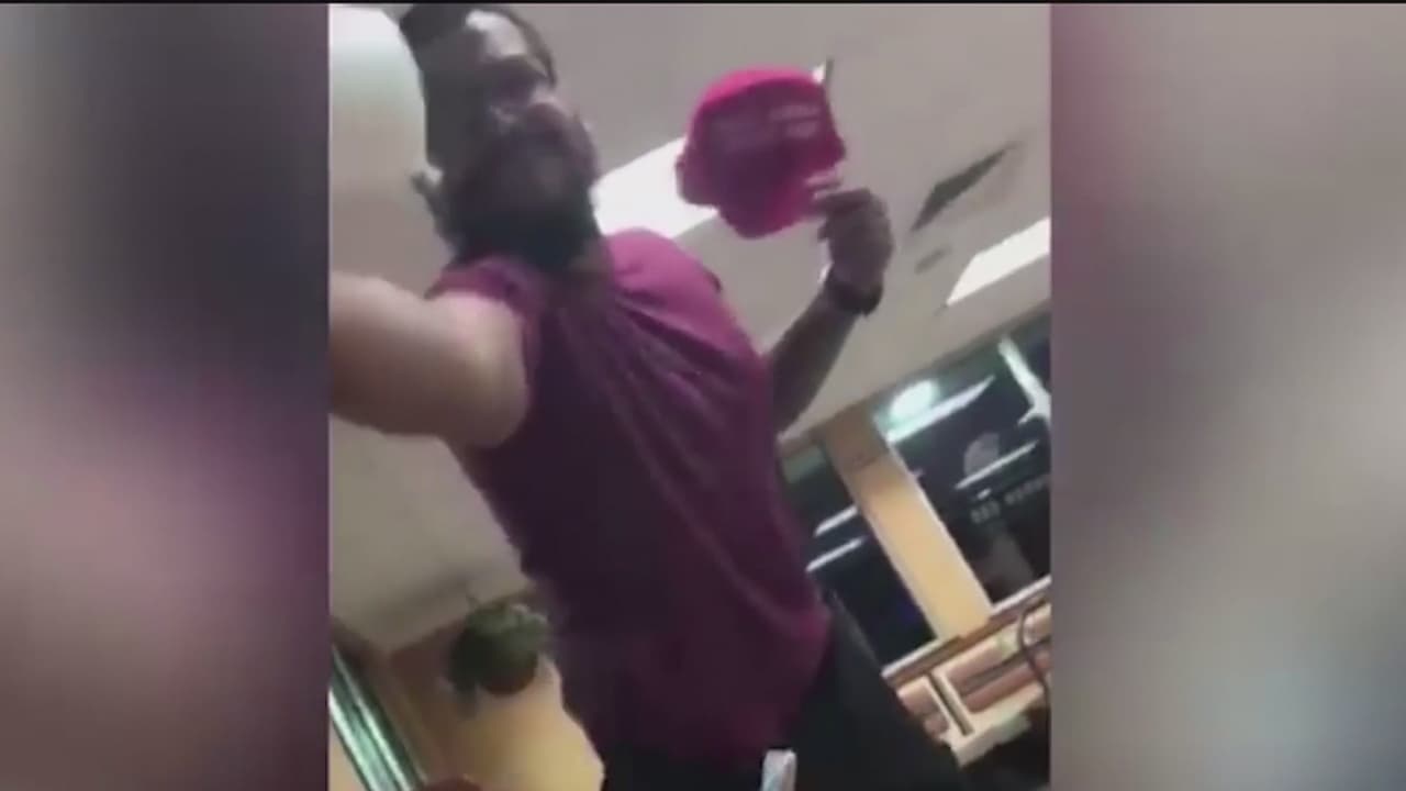 Arrestan al sospechoso de agredir a un joven que llevaba puesta una gorra con el lema 'Make America Great Again'