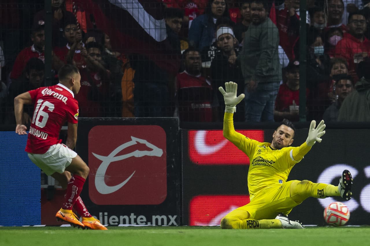 Toluca rescató el empate 1-1 ante Puebla en el Estadio Nemesio Diez en partido adelantado de la Jornada 16.