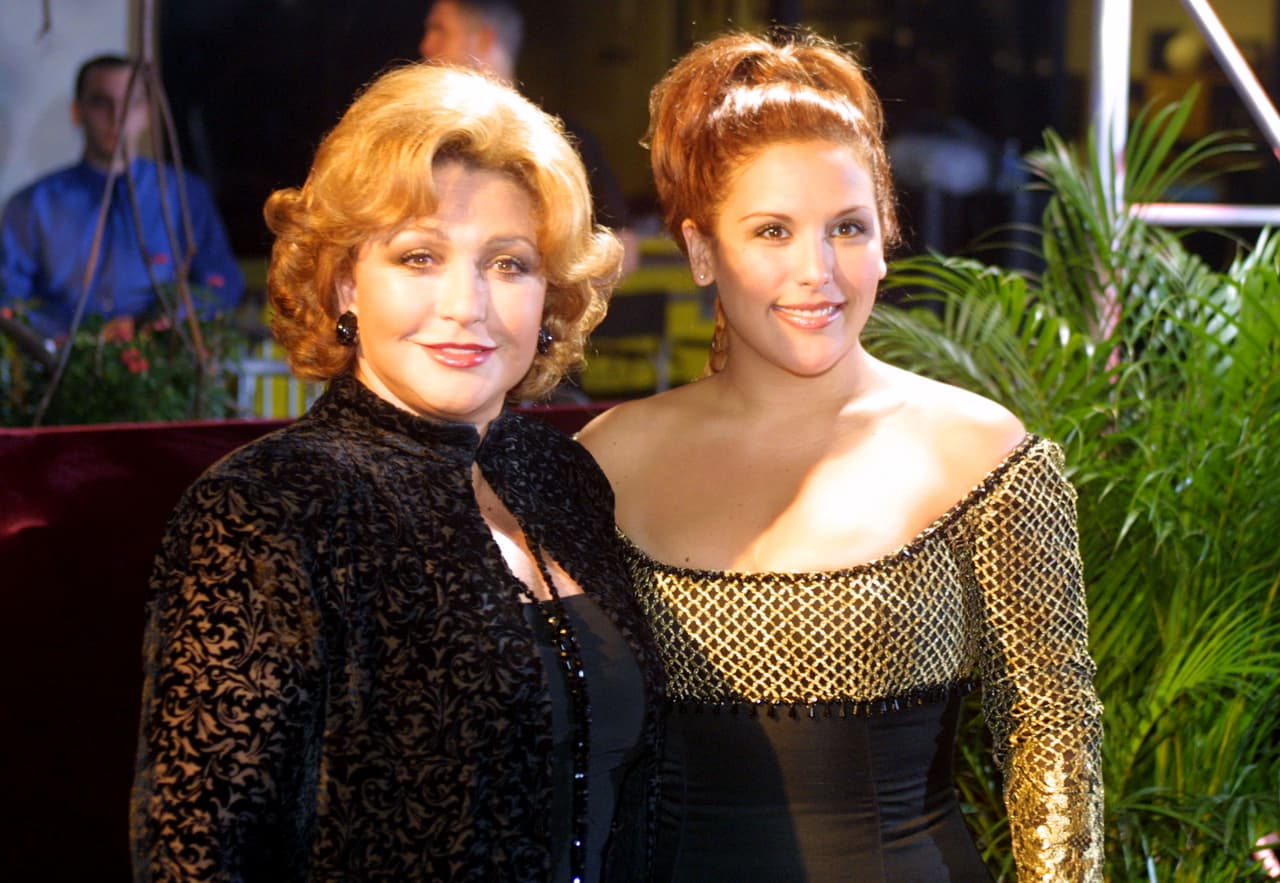 "Yo tengo un testamento que todo es para mi hija (
<b><a href="https://www.univision.com/temas/angelica-vale" target="_blank">Angélica Vale</a></b>) y lo de mi hija es para sus hijos", dijo.