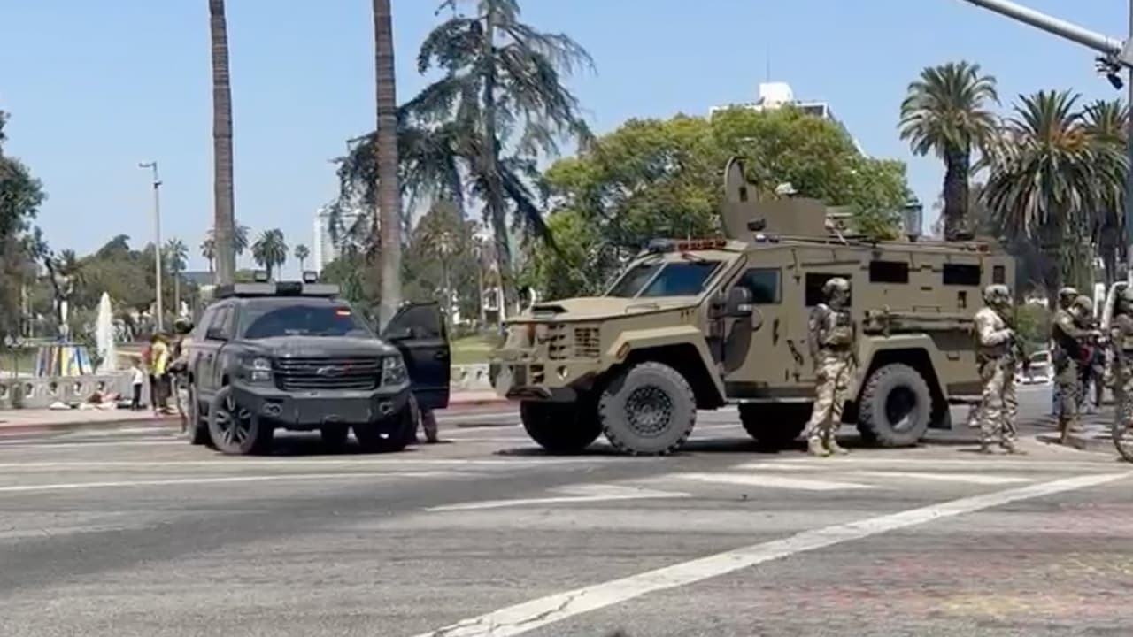 La fuerte presencia militar el el Parque MacArthur causó temor y protestas.