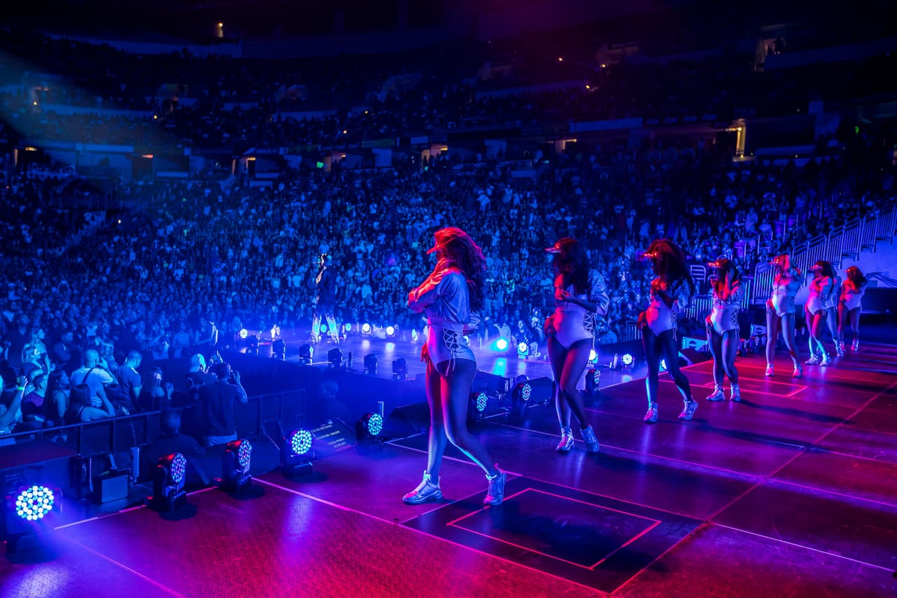 El baile fue de las mejores cosas de este concierto que estuvo al lleno total.
