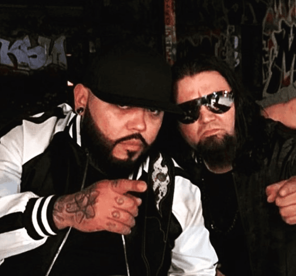 En septiembre del 2021, A.B. Quintanilla
<a href="https://www.univision.com/famosos/a-b-quintanilla-confirma-muerte-integrante-kumbia-kings-noe-gipper-nieto">confirmó y lamentó</a> a través de sus redes sociales la muerte de Noé 'Gipper' Nieto, quien también formó parte de Kumbia Kings y falleció por complicaciones del covid-19.
