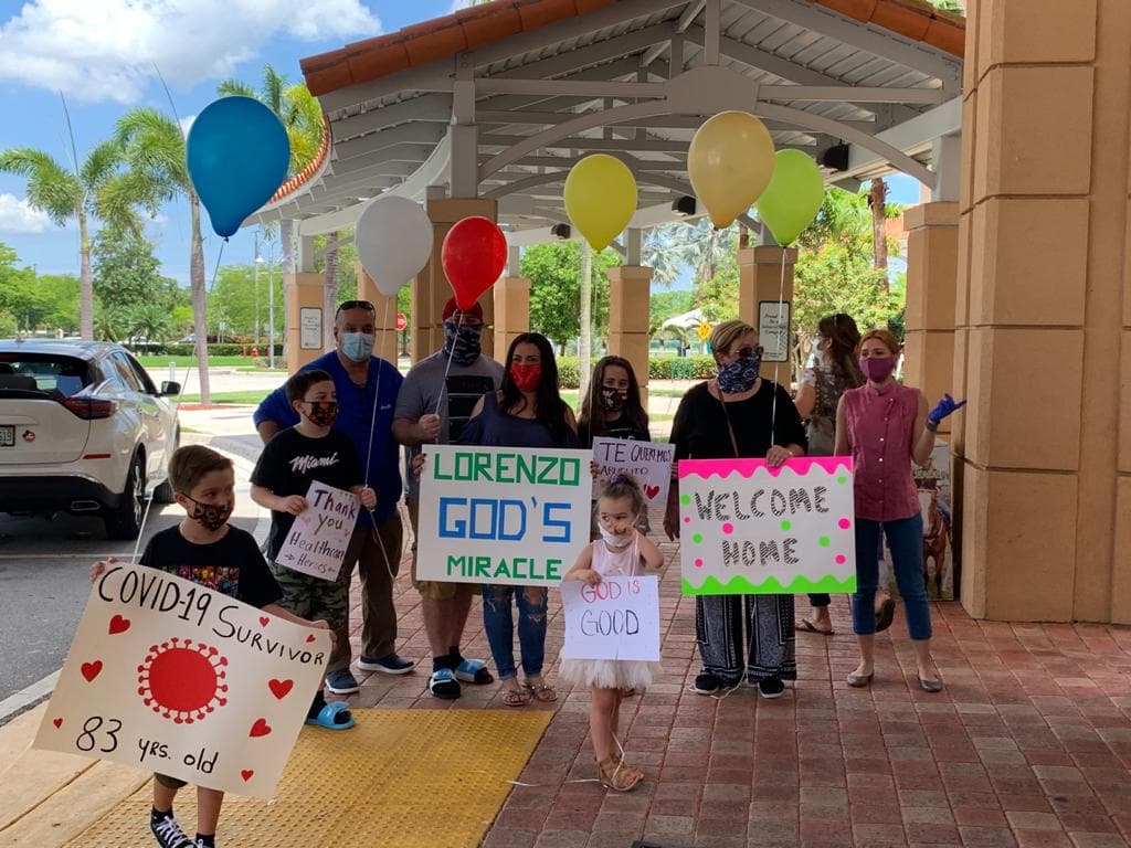 Ahora Lorenzo podrá regresar a disfrutar de sus hijos y nietos, quienes lo esperaban con los brazos abiertos a la salida del hospital.