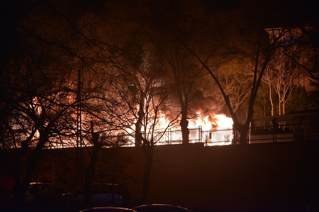 Al menos 28 muertos y 61 heridos en un ataque con coche bomba en Ankara