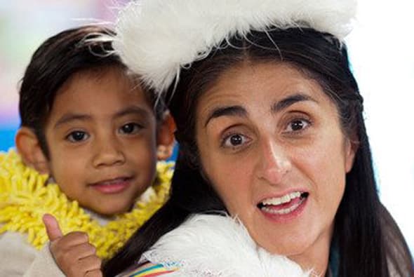 En la serie se cuenta que 
<b>Ludovico P. Luche</b> hizo una donación en un banco de esperma y, sin saberlo, su empleada doméstica lo adquirió para embarazarse vía inseminación artificial.