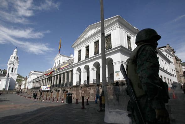 Por su parte el ex mandatario se defendió y afirmó que no tiene nada que ver con la sublevación.