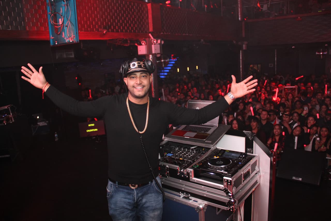 Los fanáticos de La X 96.3 se gozaron de principio a fin el espectáculo de Yandel en Stage 48 cortesía de Nissan.