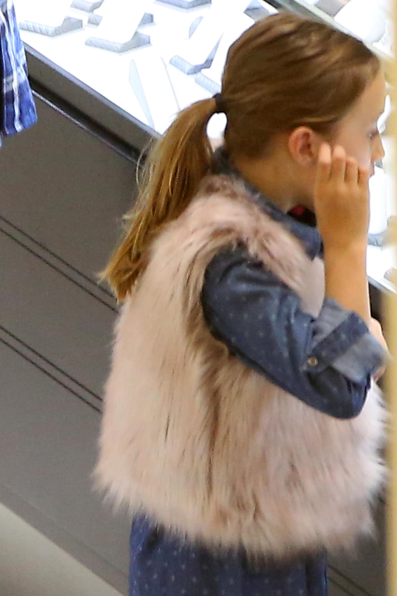 Hace unos días consintió a su hernania llevándola a la joyería en la que le compró lo que ella quiso.