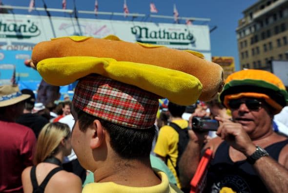 Este hombre compitió en el techo de un bar de Manhattan, al mismo tiempo que Chestnut y sus demás rivales. Cocina con sabor para tu familia y prepara un Delicioso platillo en casa. Busca más recetas deliciosas aquí.