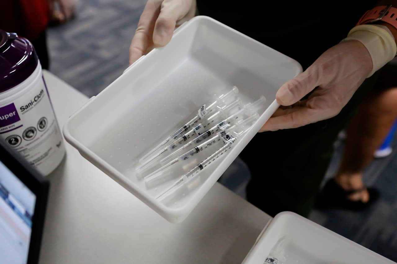 Pues la vacunación solo está disponible para quienes viven en los Estados Unidos, aunque especifican que no se trata de un prueba de estatus migratorio o residencia legal.
<br>