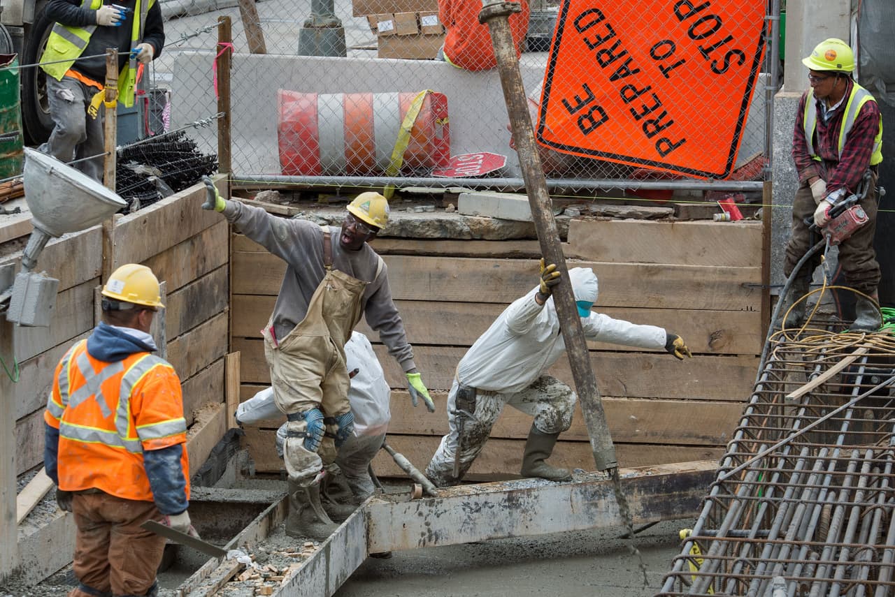 Los inmigrantes ocuparon el 53% de los trabajos de construcción en la ciudad de Nueva York, mucho más que en el resto del estado (18%) y la nación (24%).
<br>
<br>