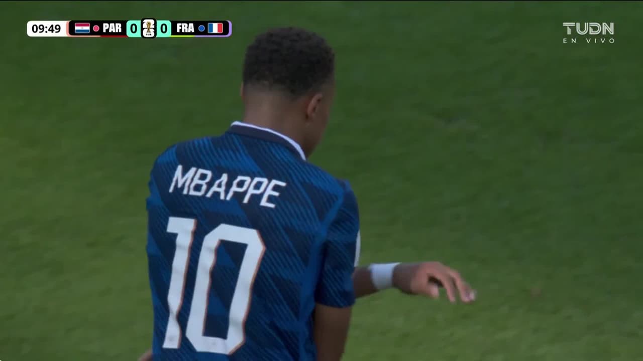 ¡El bochornoso regate que Mbappé se hace a si mismo vs. Paraguay!