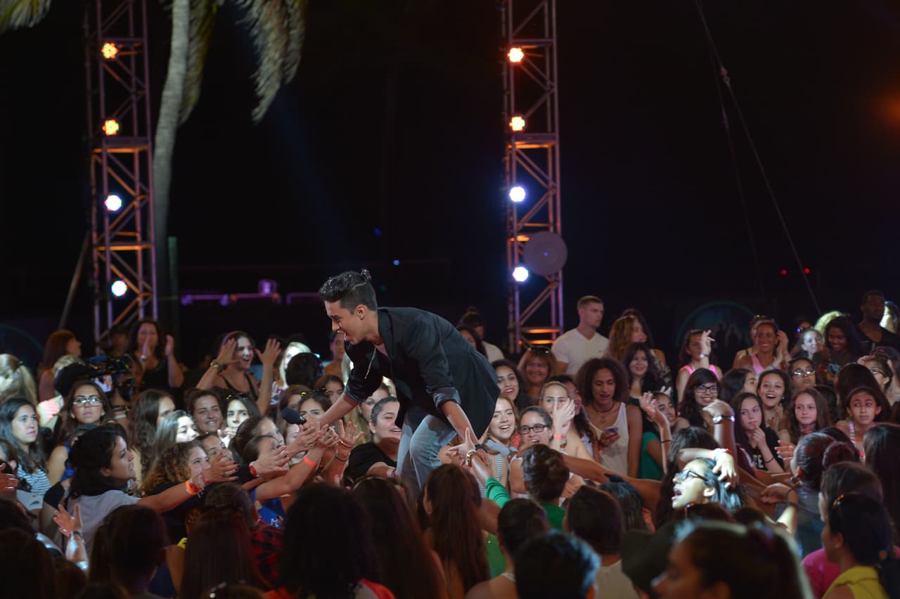 Para este chico de origen mexicano su familia lo es todo, por eso en las audiciones no dudó en elegir una canción que le enseñó su abuelito antes de morir. Los jueces le pidieron cantar un tema más moderno y fue así como Joel logró demostrar su talento.