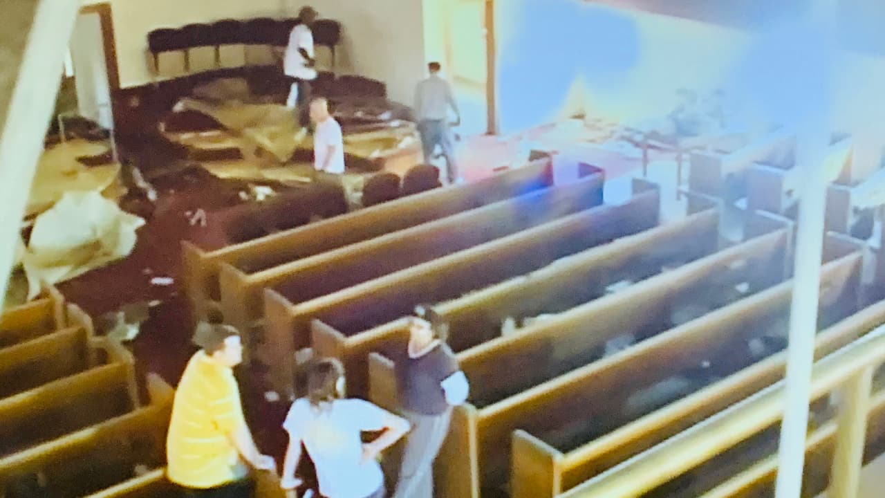 Concord Missionary Baptist Church comenzó ofreciendo sus servicios religiosos en la casa del matrimonio McCoullough en el área de Independence Heights en Houston en 1917.