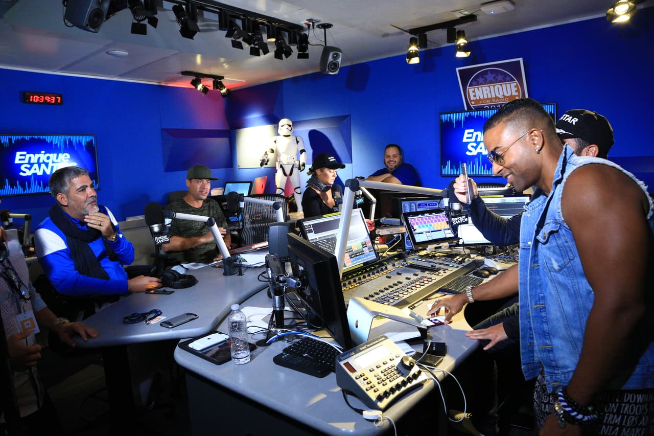 Después de 7 años ausentes de los escenerios, Los Orishas regresan a presentarse en Miami, pero primero no podía faltar una visita al Enrique Santos Show.