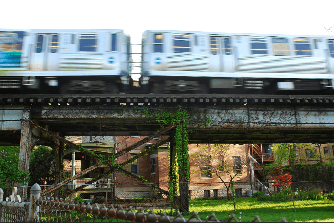 Buscan a hombre que tocó de manera inapropiada a una estudiante de 16 años en el tren de la línea marrón de la CTA