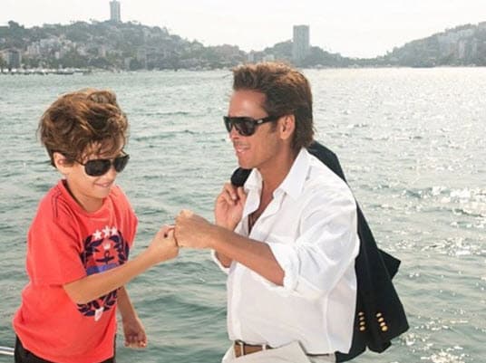 La relaci´ón que lleva con su hijo es muy buena y compartió que pronto se irán de vacaciones: "Es un viaje que le prometí a mi hijo. Vamos a Israel y vamos a Egipto, me gusta hacer viajes con él para educarlo y me lo llevo a museos y a todos lados".
<br>