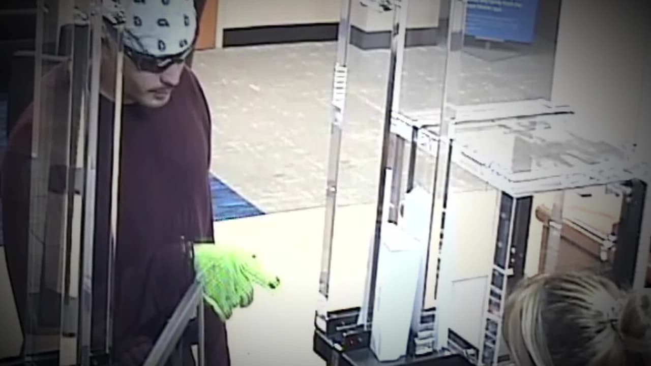 Divulgan imágenes de robo a una sucursal del Banco Chase en Miami Lakes