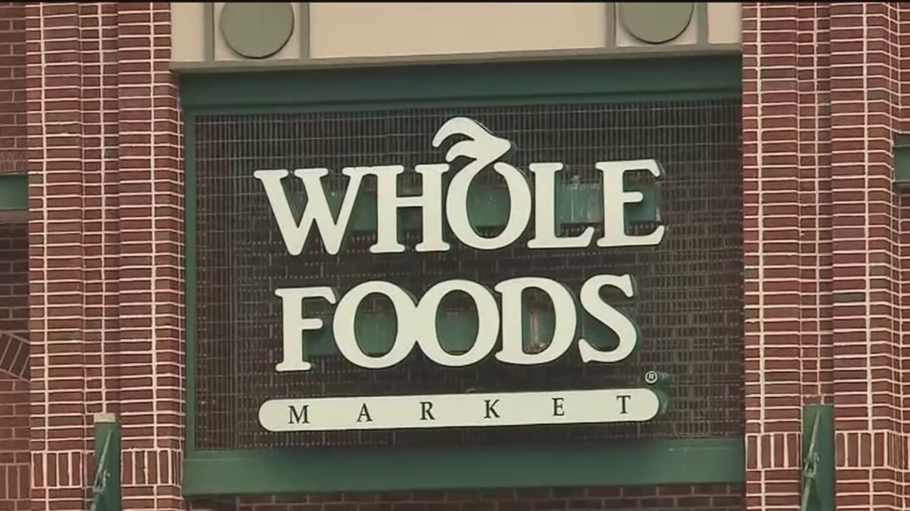 Trabajadores de ‘Whole Foods’ organizan huelga para exigir mejores condiciones laborales frente al coronavirus