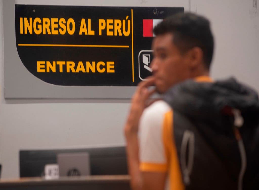 <b>Perú</b>
<br>
<br>Abogados alertan sobre los riesgos de fraude o abusos que se generan alrededor de estas medidas con ofertas falsas o empleadores que se aprovechan de la situación.