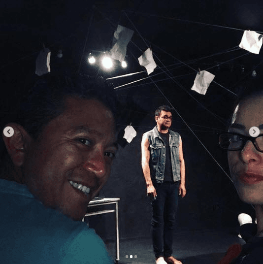 “Estoy felizmente casada con un esposo maravilloso, me siento muy contenta de haber tomado esa decisión”, declaró la también actriz de teatro.