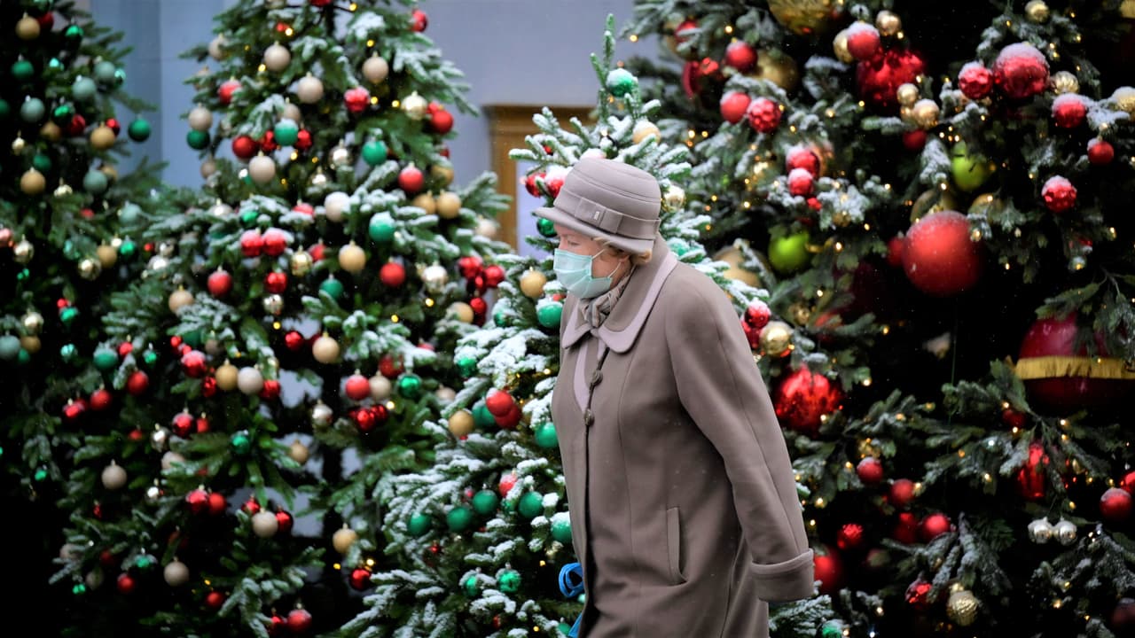 ¿Podemos celebrar la Navidad? Experto explica cómo debemos protegernos del covid durante las fiestas
