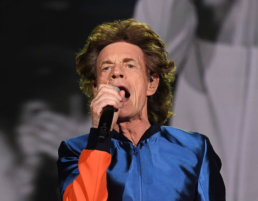 Mick Jagger siendo el rey